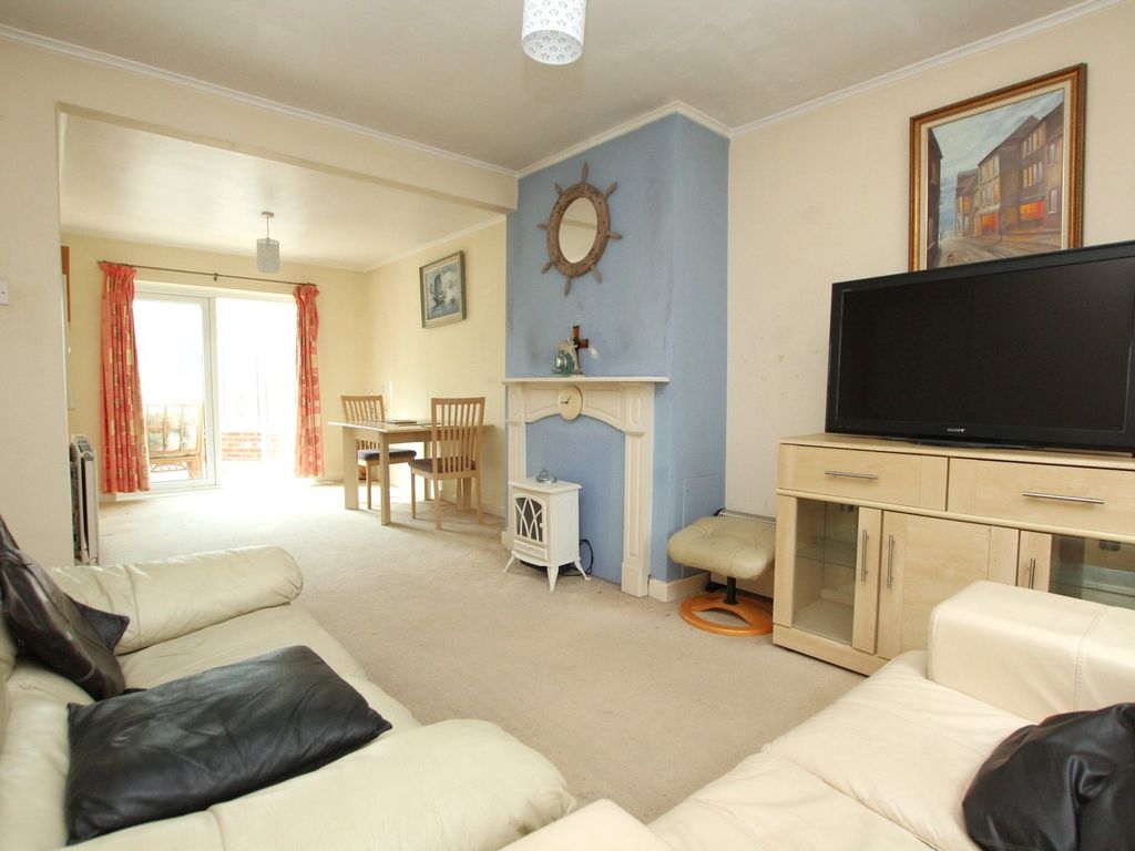 Property photo 3 of 25