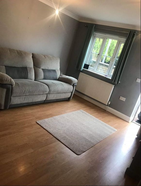 Property photo 2 of 3 Living Room