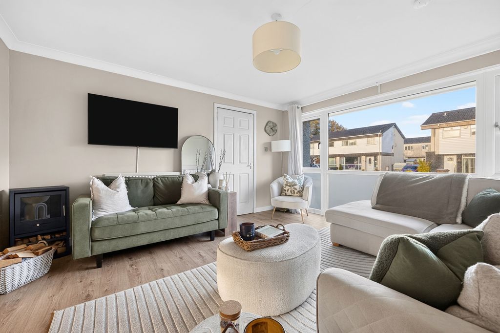 Property photo 3 of 33 Pbox-Img.Jpg