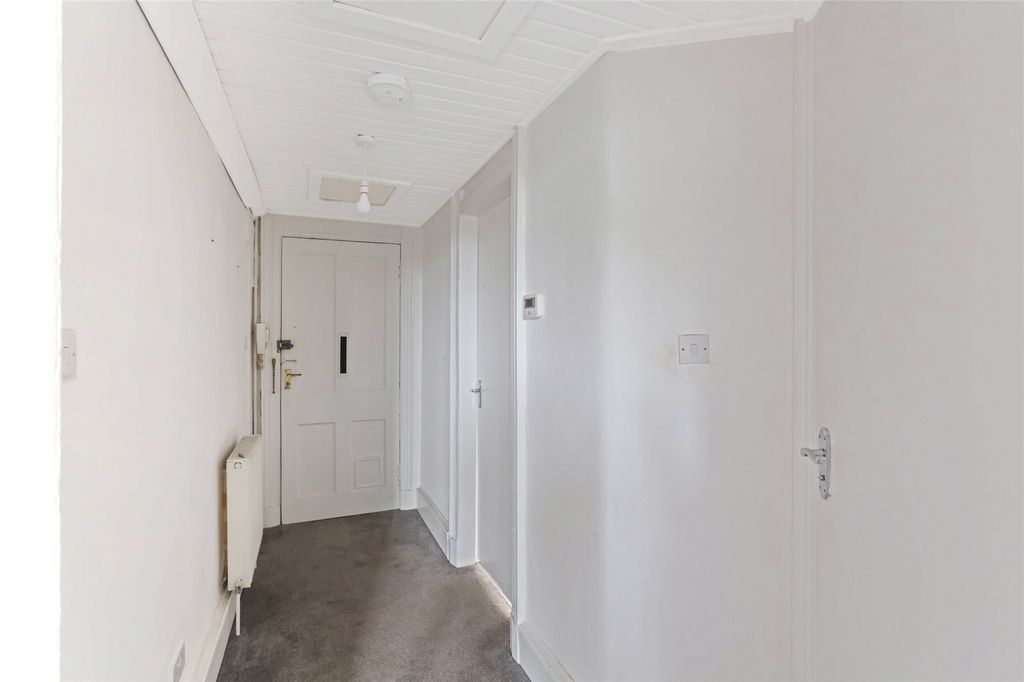 Property photo 3 of 17 Picture No. 04