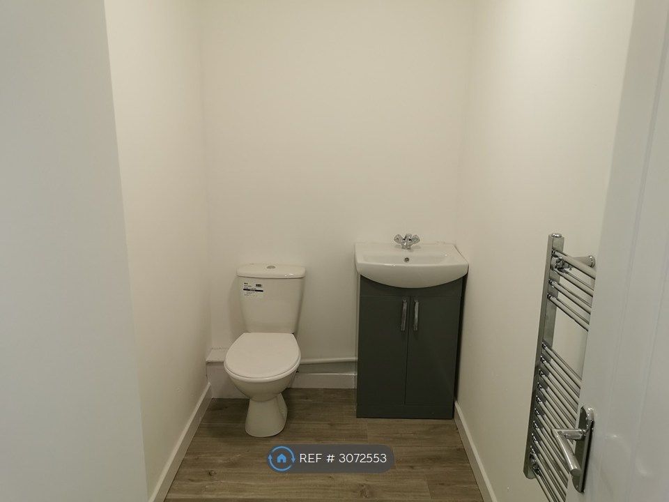 Property photo 2 of 5 Bathroom