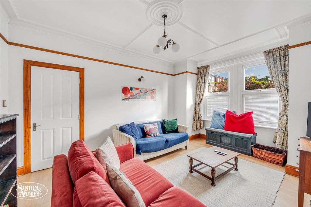 Property photo 3 of 19 34 Bramley Road-4.Jpg