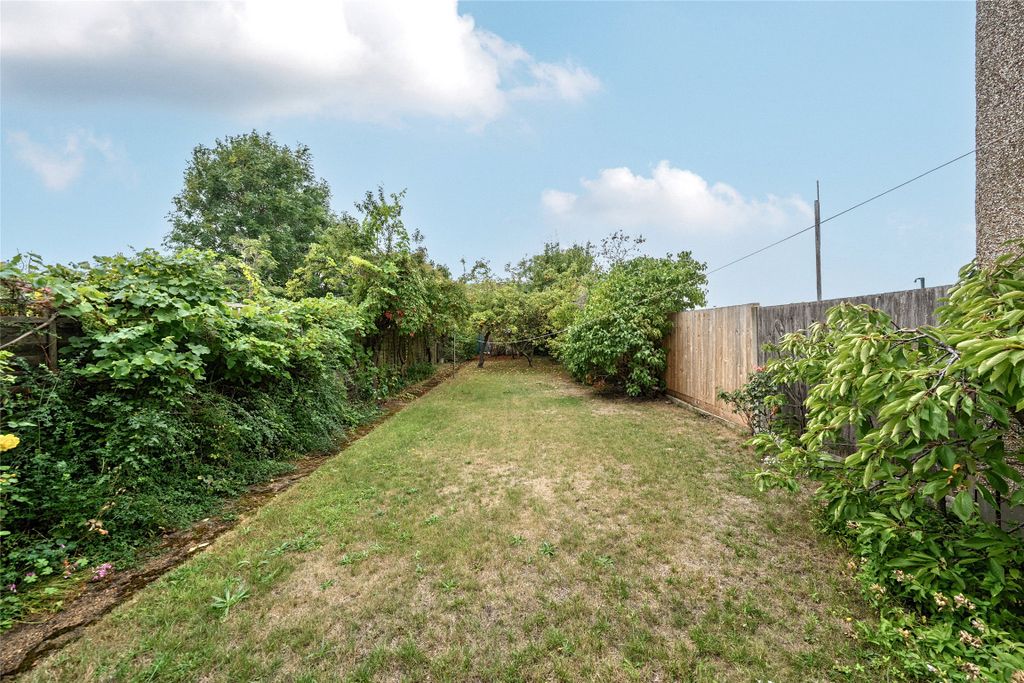 Property photo 2 of 11 Picture No. 20