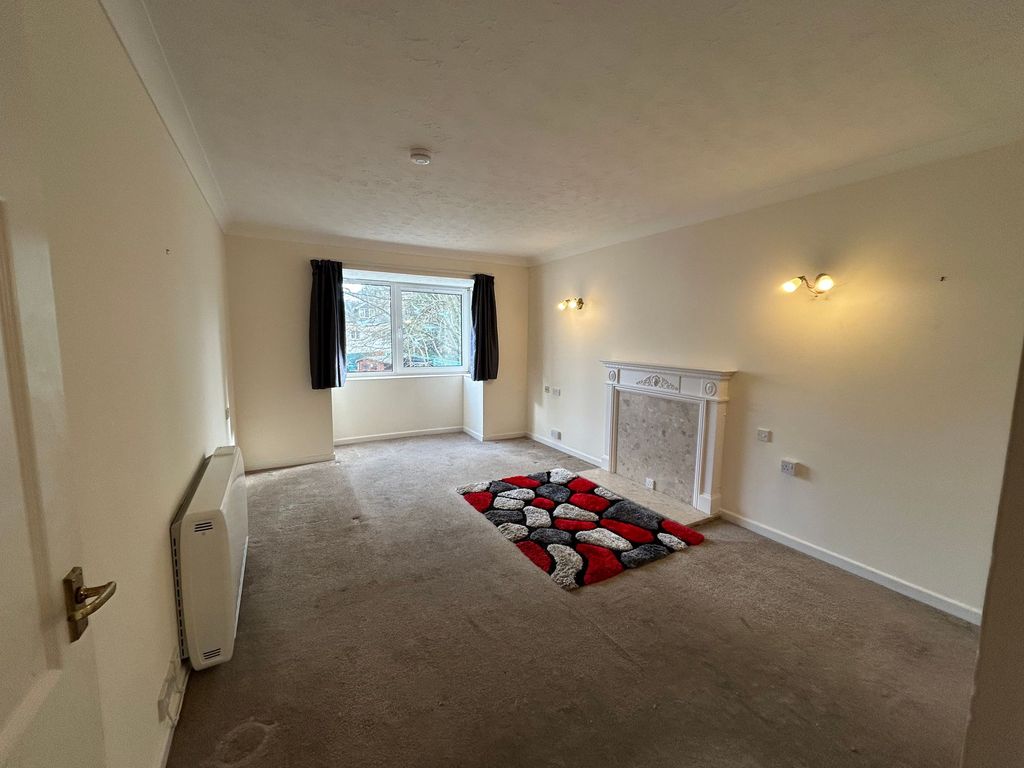 Property photo 2 of 11