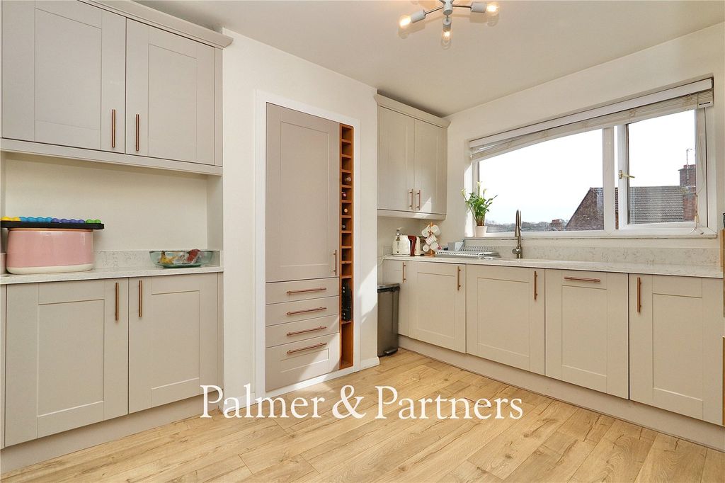 Property photo 3 of 20 Picture No. 05