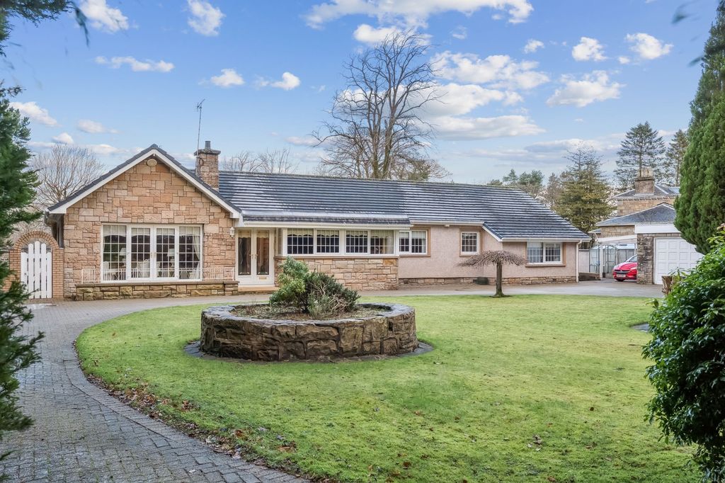 Property photo 1 of 41