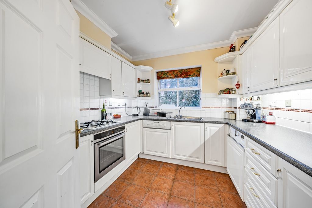 Property photo 2 of 8 1097665 (4)
