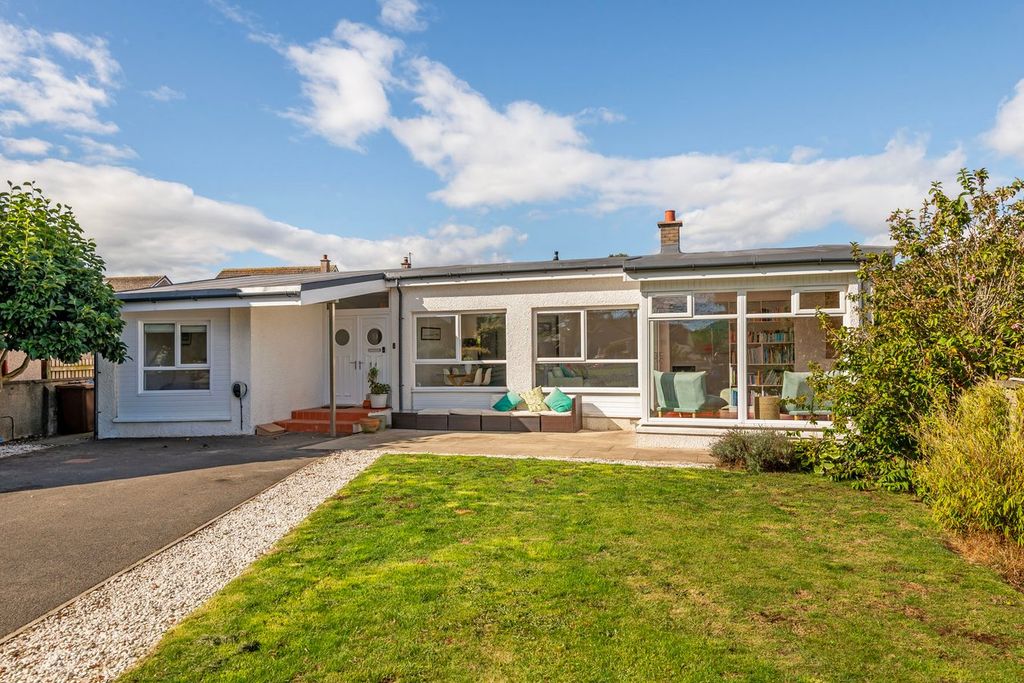 Property photo 1 of 23