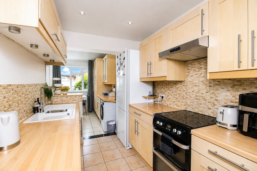 Property photo 2 of 15