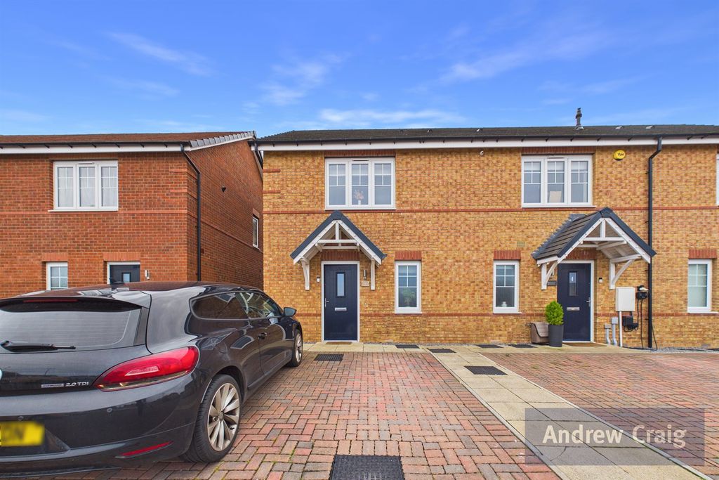 Property photo 1 of 12 (Main)