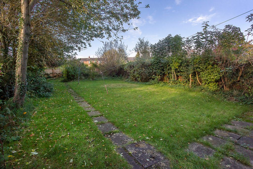 Property photo 3 of 12