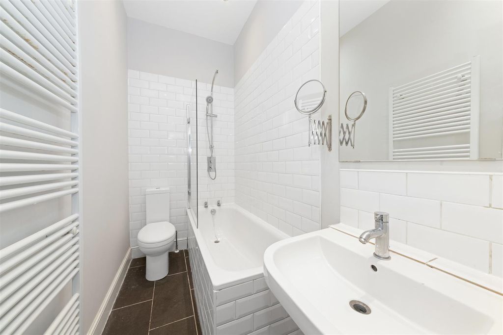 Property photo 2 of 13 Img_5600-2.Jpg