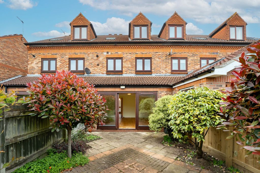 Property photo 2 of 13