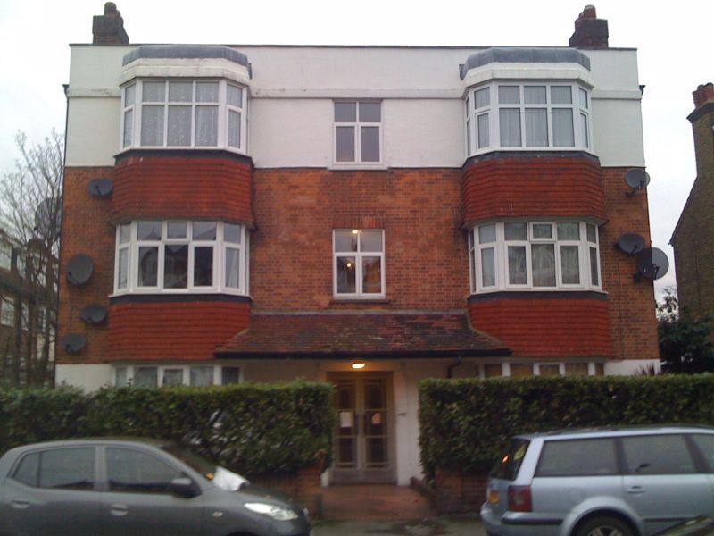 Property photo 1 of 7 Photo 4