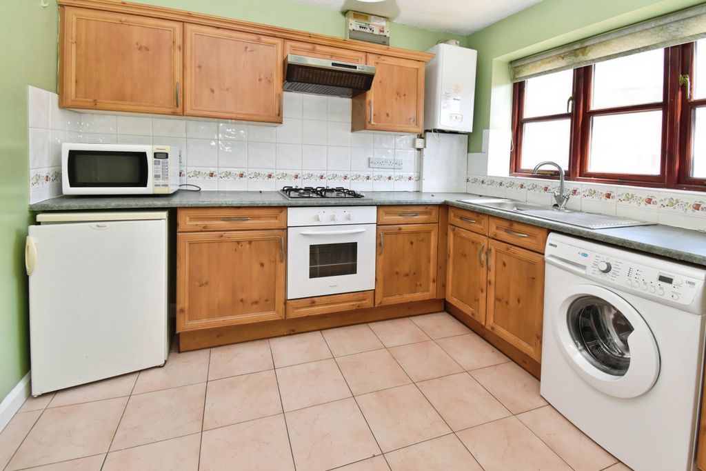 Property photo 2 of 14