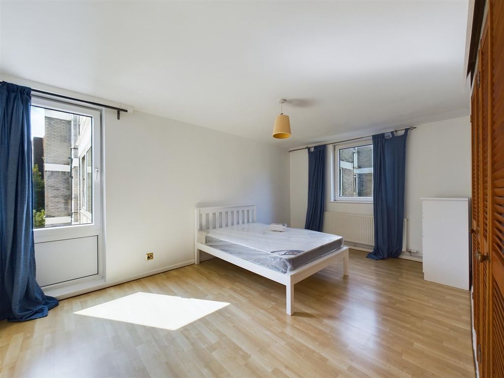 Property photo 3 of 9 Cam01167G0-Pr0145-Still003.Jpg