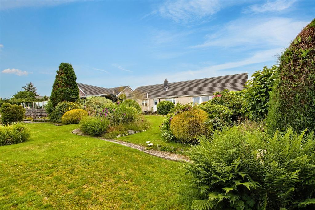 Property photo 1 of 43 Garden