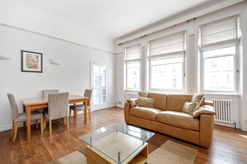 Property photo 3 of 9 Photo 05