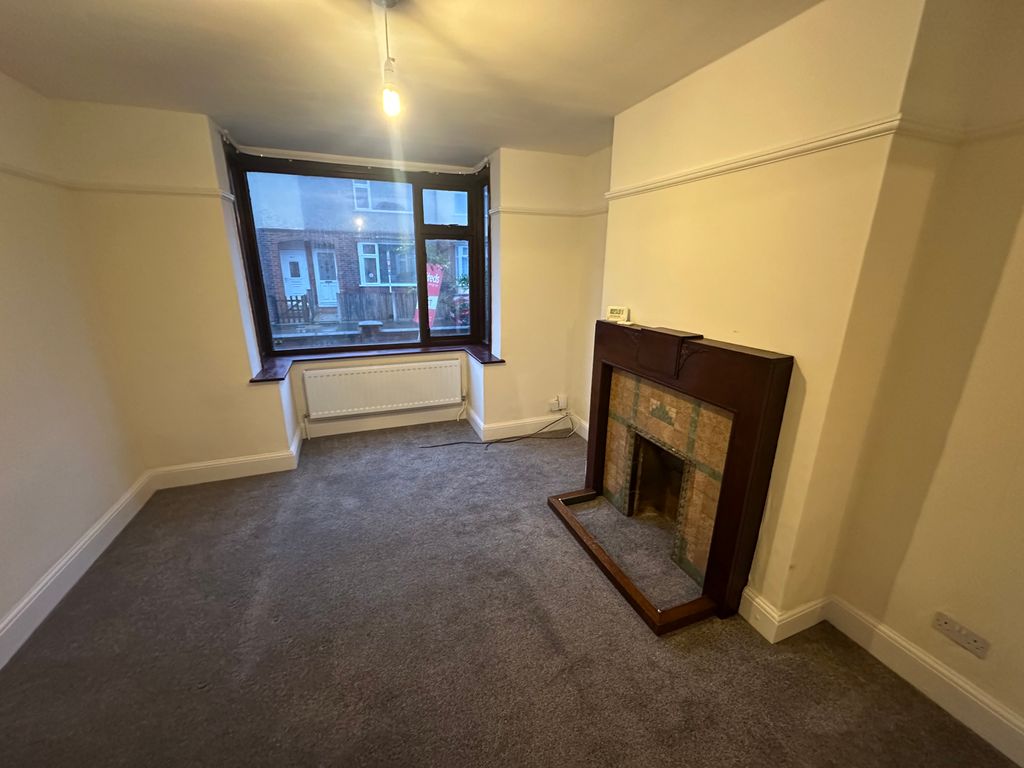 Property photo 2 of 10 Living Room