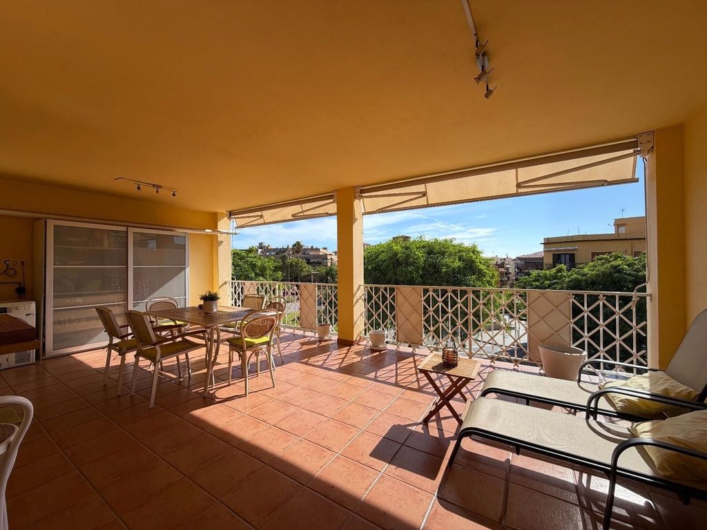 Property photo 1 of 38 Renovated 3-Bedroom Apartment With 48 m² Of Terraces In The Centre Of Roses