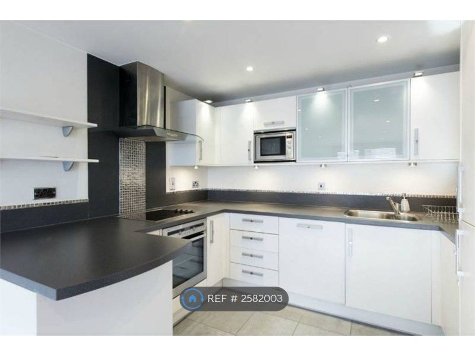 Property photo 2 of 9 Modern Kitchen