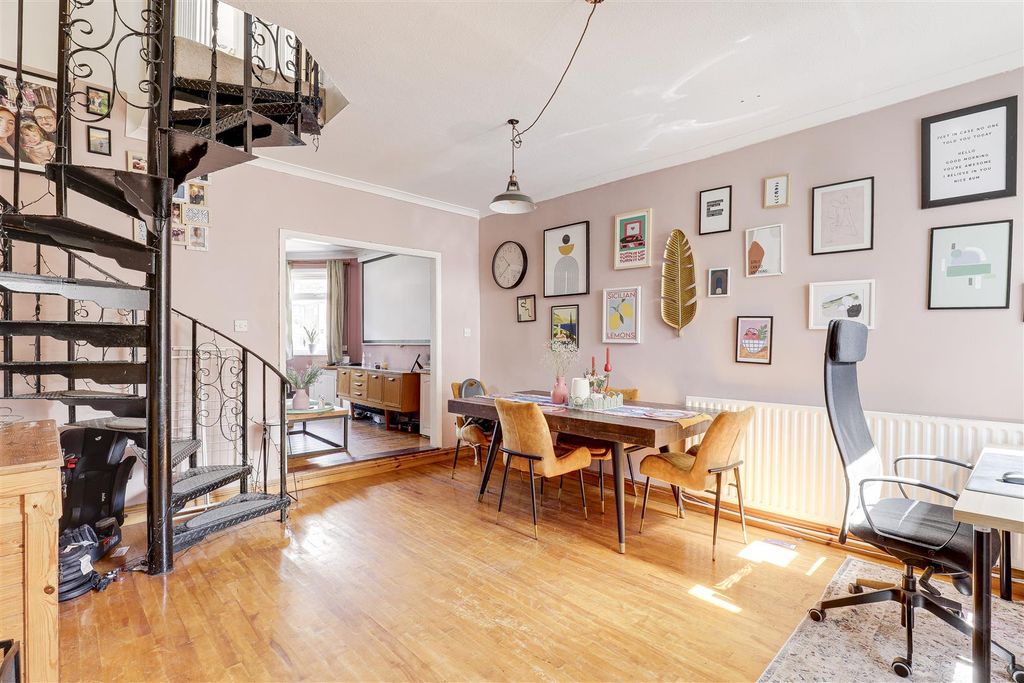Property photo 3 of 25 1886.Jpg