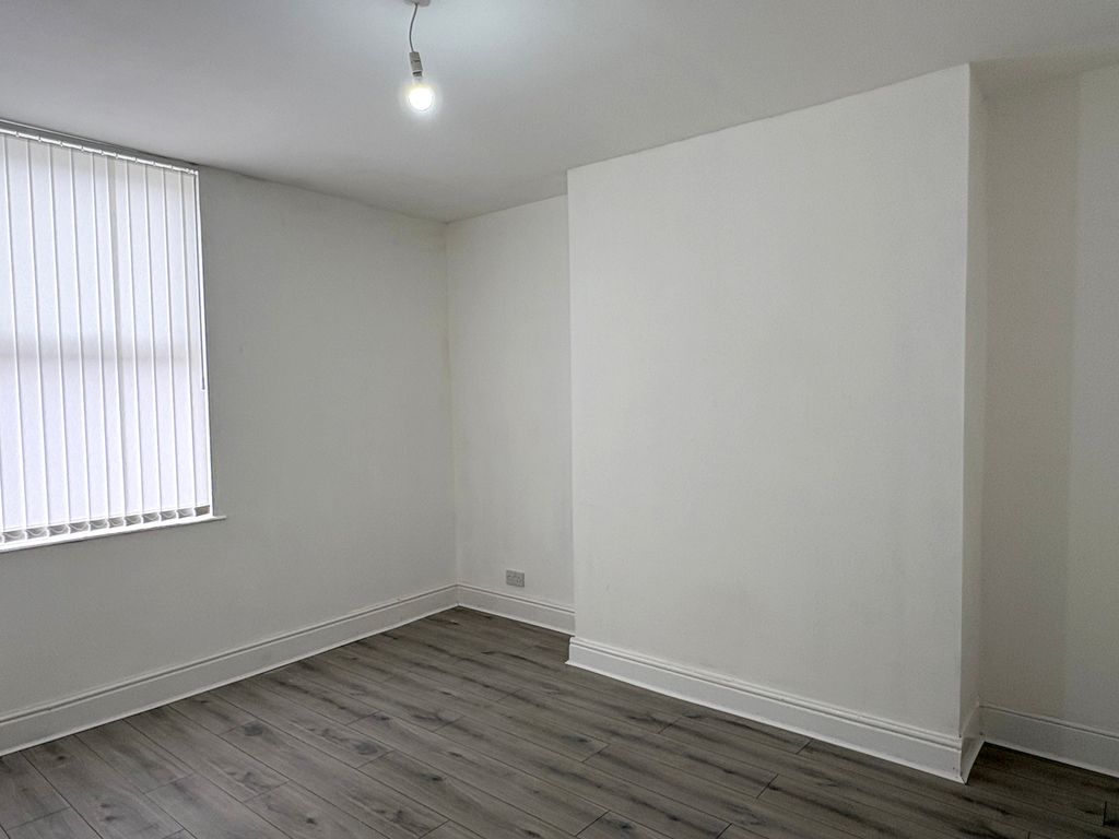 Property photo 3 of 7 Unnamed (17)