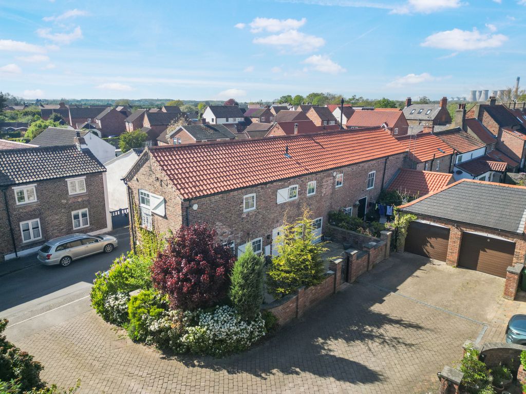 Property photo 1 of 13 Aerial