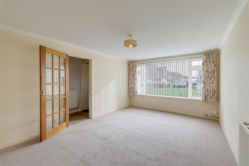 Property photo 3 of 8 Img_1682-Img_1684.Jpg