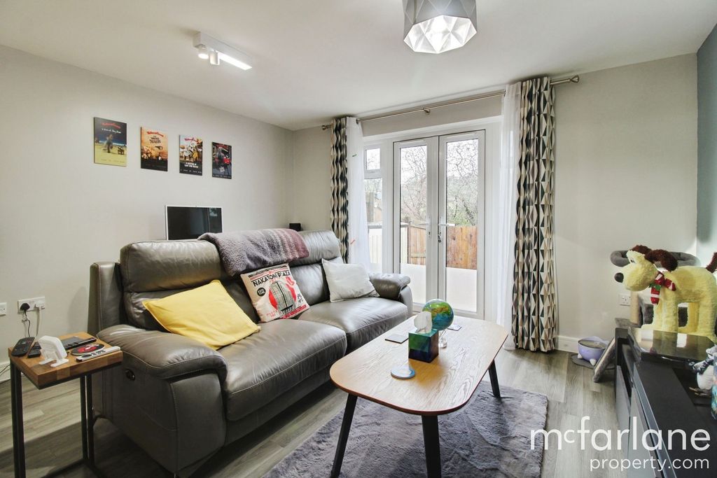 Property photo 3 of 9