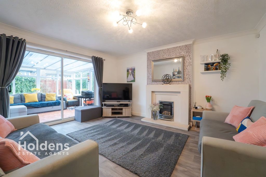 Property photo 2 of 16