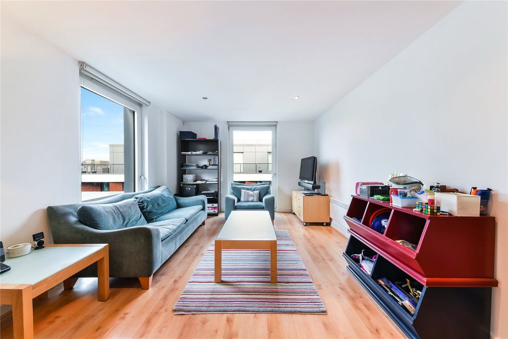 Property photo 3 of 11 Reception Room