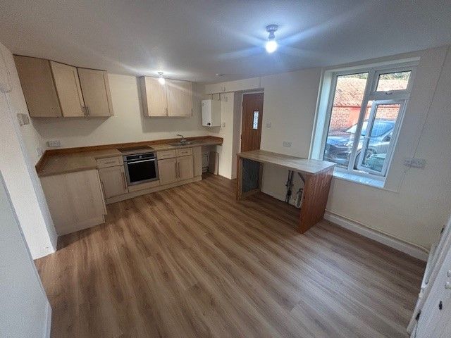 Property photo 2 of 17 Image