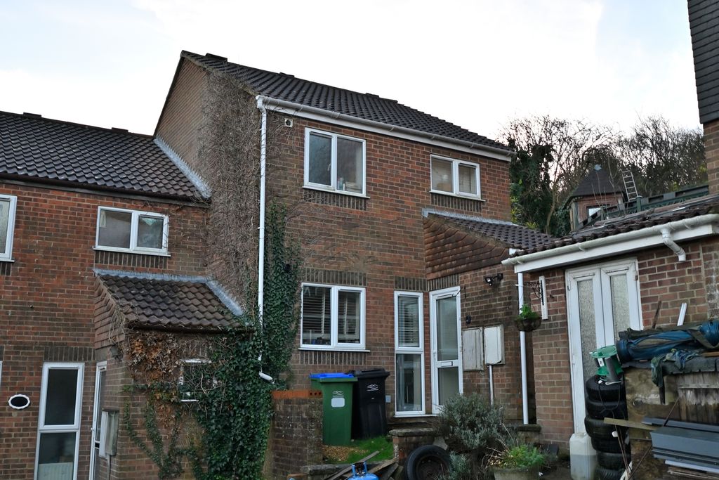 Property photo 1 of 5