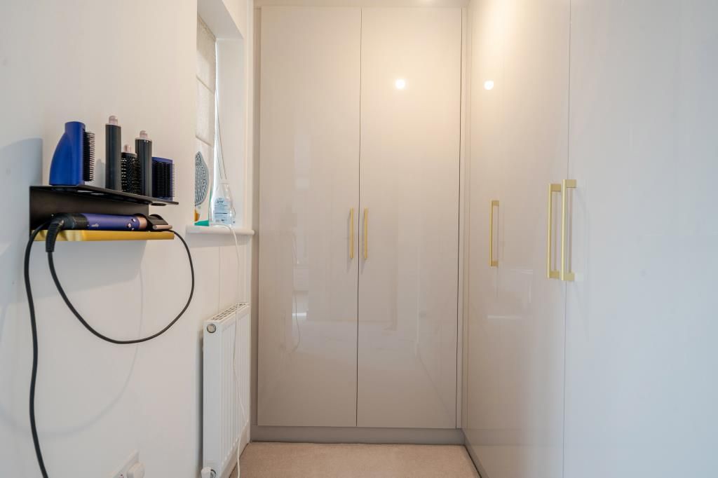 Property photo 3 of 21 Dressing Room
