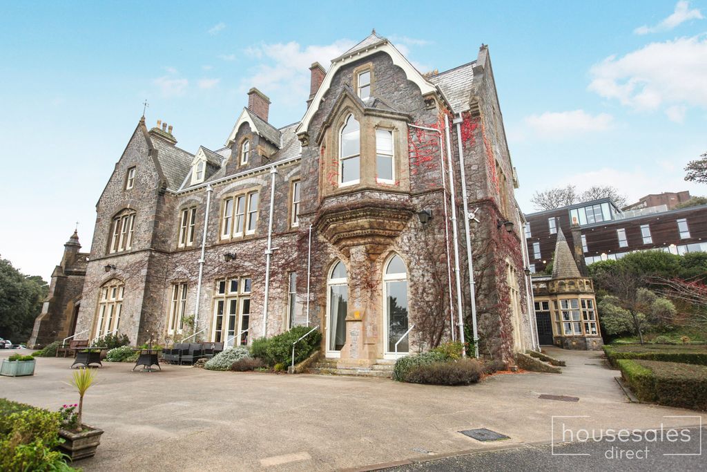 Property photo 2 of 19