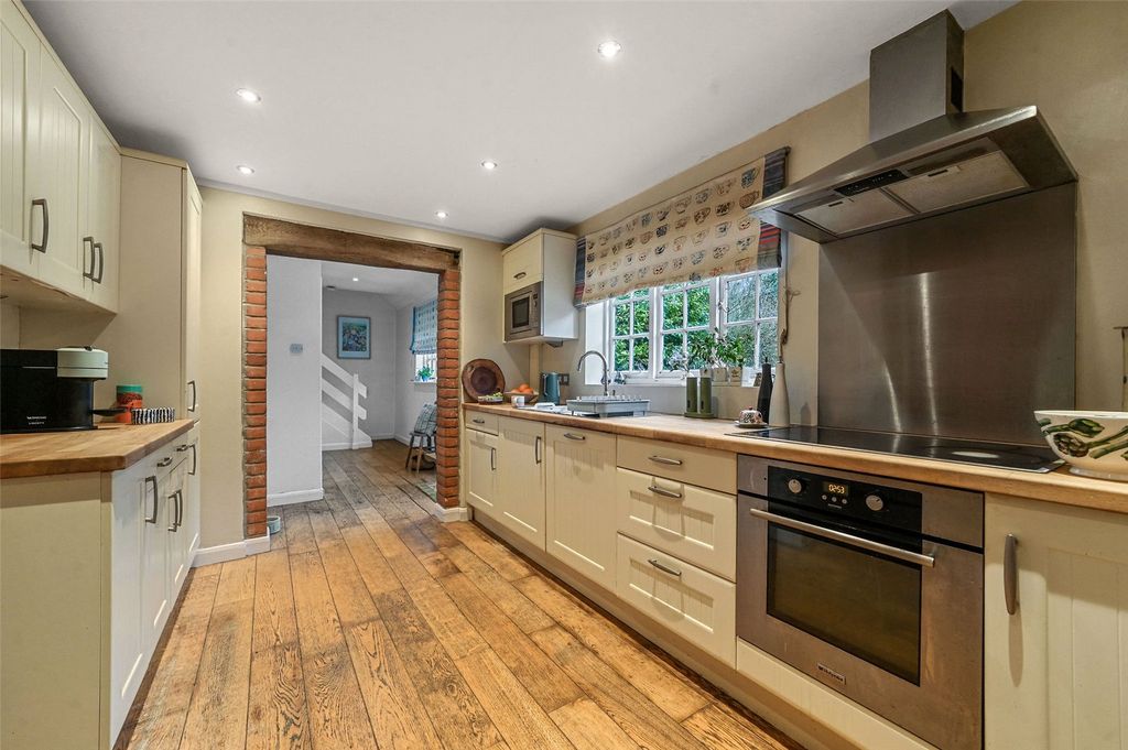 Property photo 2 of 22 Picture No. 06