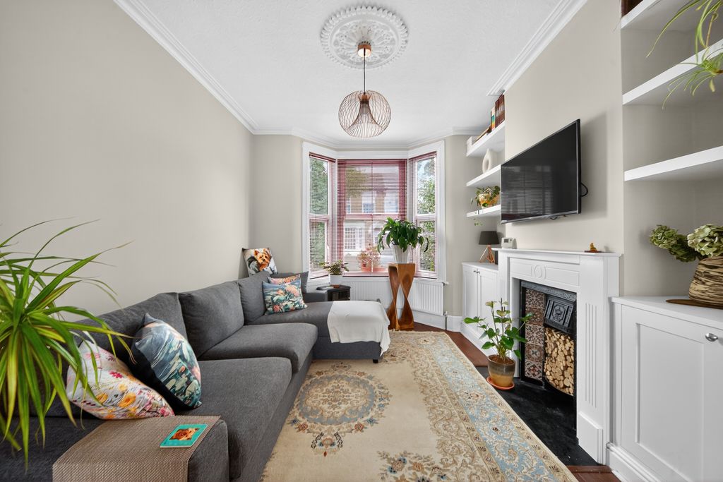 Property photo 3 of 26