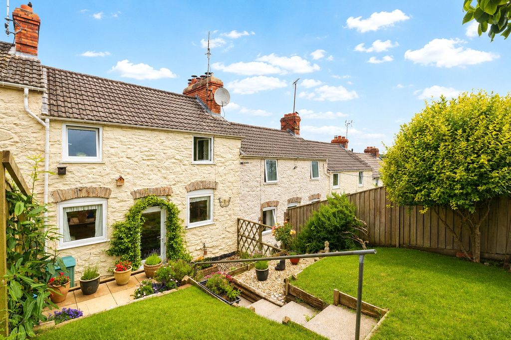 Property photo 1 of 17 1 - Picture No. 24