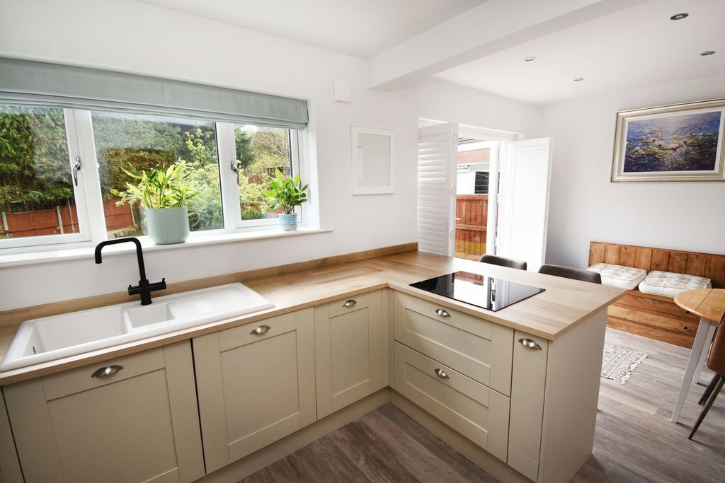 Property photo 3 of 22