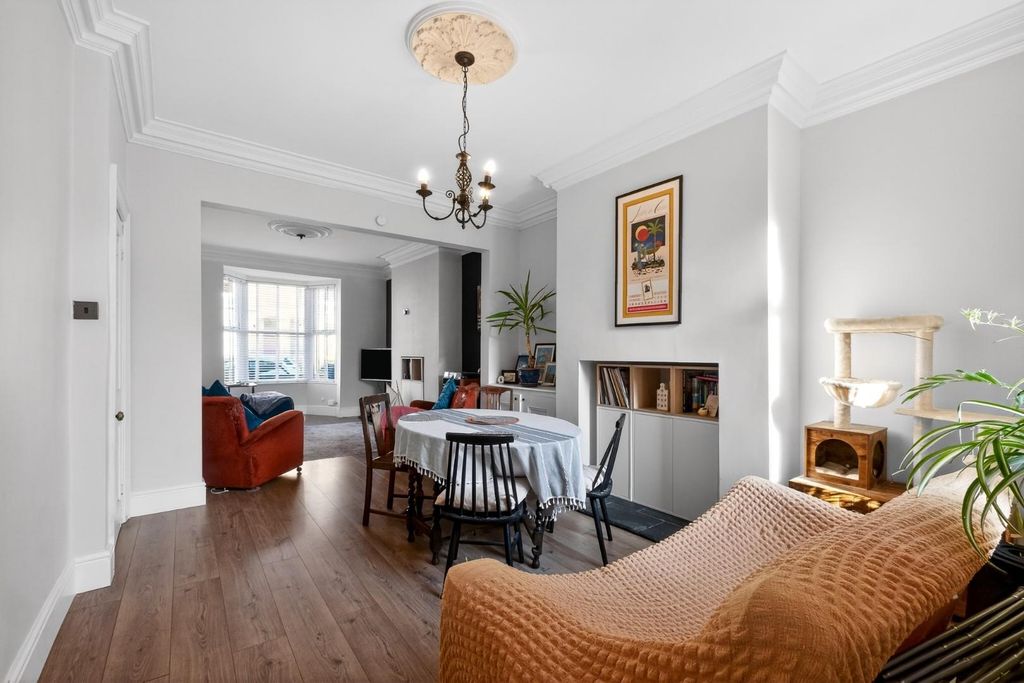 Property photo 3 of 18 Pnmb1118.Jpg