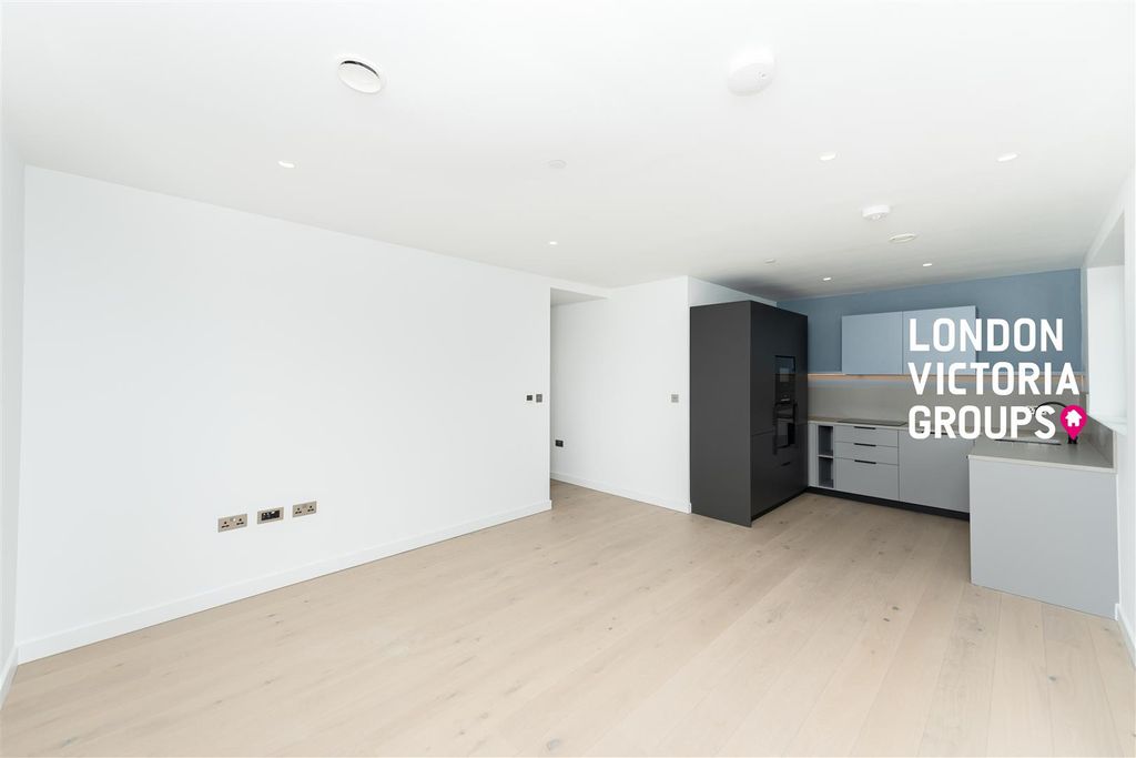 Property photo 1 of 15 1-7271.Jpg