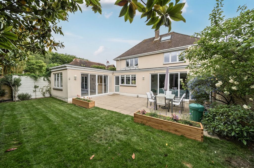 Property photo 1 of 26