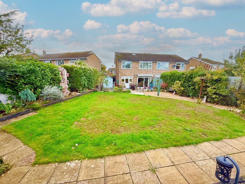 Property photo 2 of 17 Garden