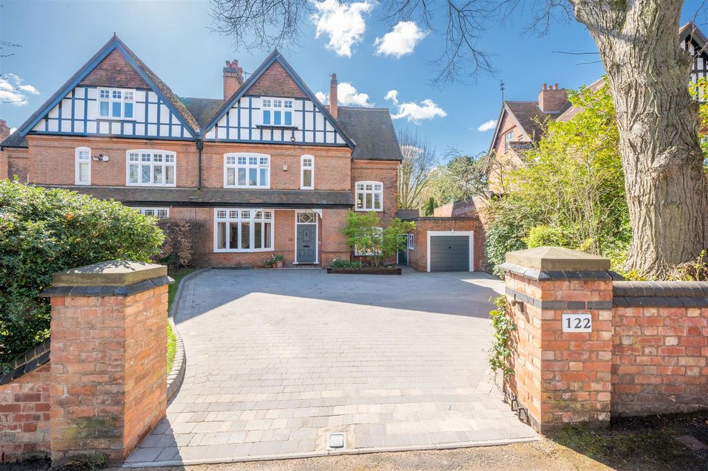 Property photo 1 of 34