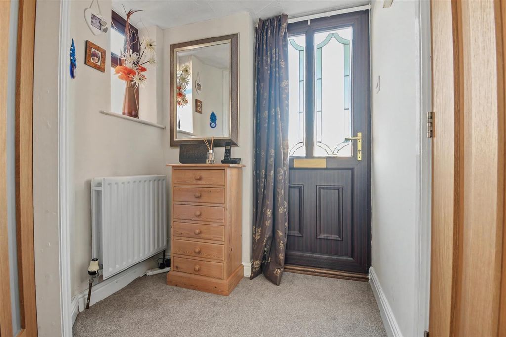 4 bed detached house for saleMaple Close, Brigg DN20 photo 4