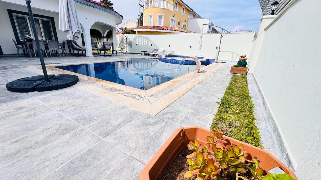 Property photo 2 of 15 Glamourous Villa With A Private Pool For Sale In Antalya - Vast Sun Terraces And Pool