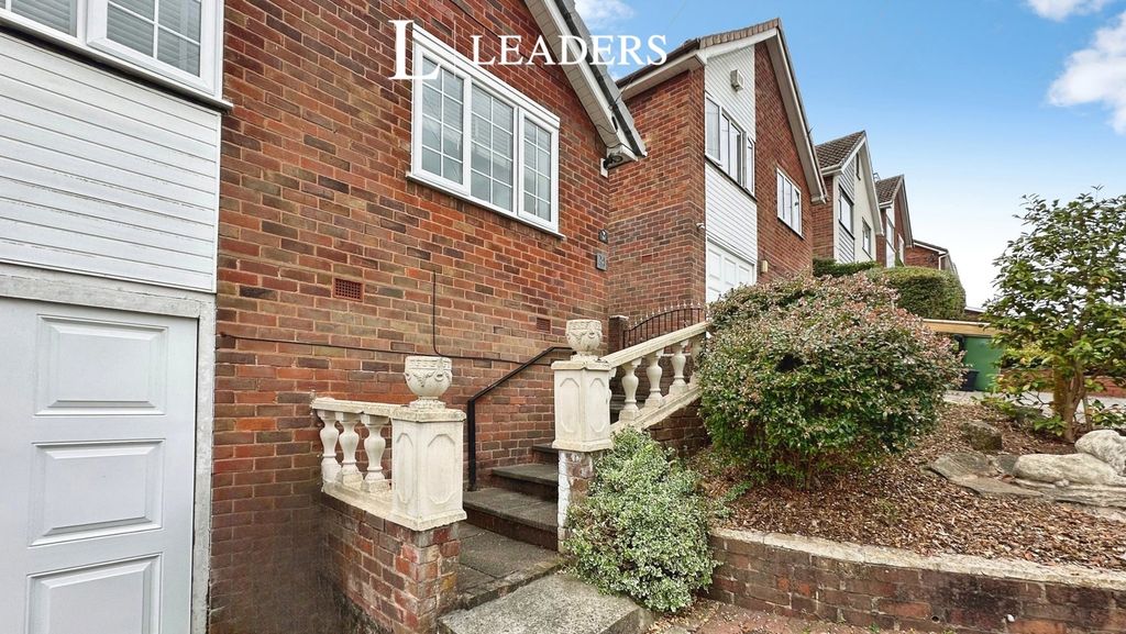 Property photo 2 of 23 Pbox-Img.Jpg