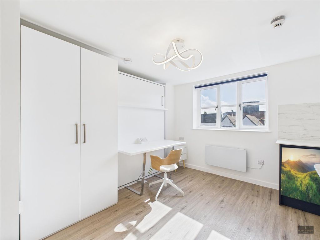 Property photo 3 of 7 Cam02887G0-Pr0528-Still002.Jpg