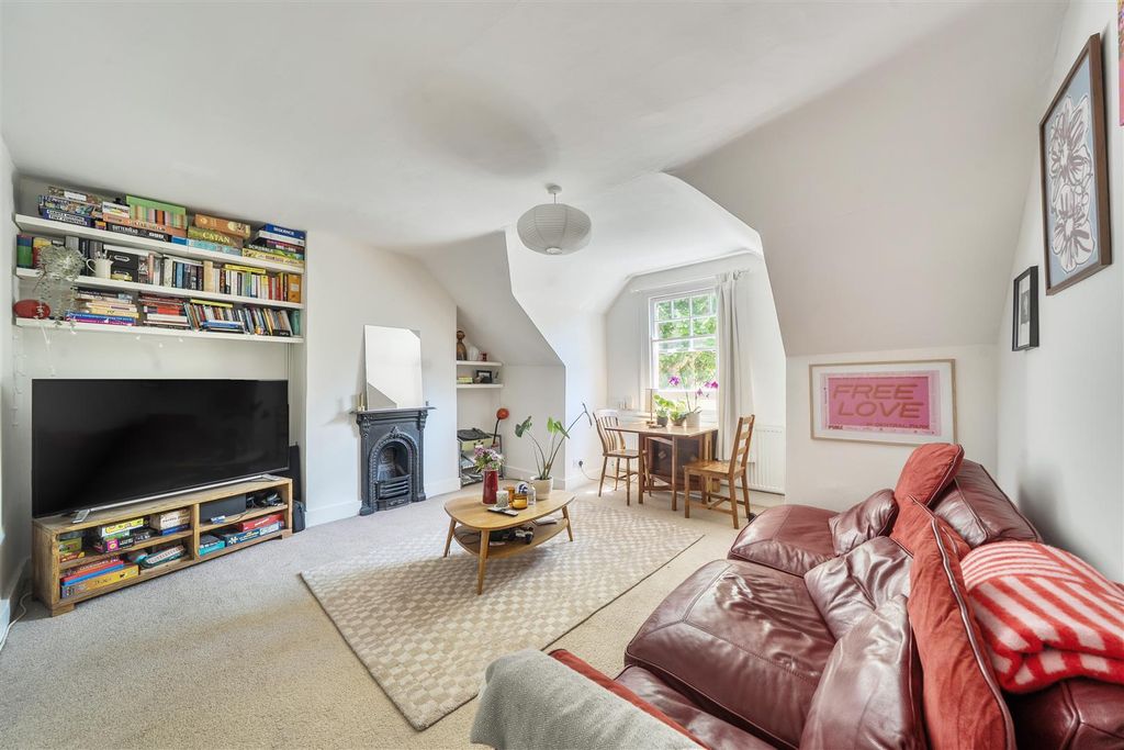 Property photo 2 of 11 1479851-21-6A32Ade1725B9.Jpg
